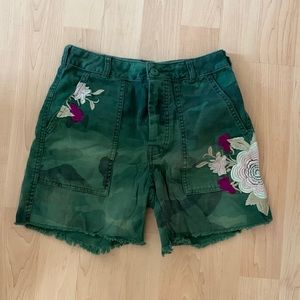 Free People embroidered shorts size 0